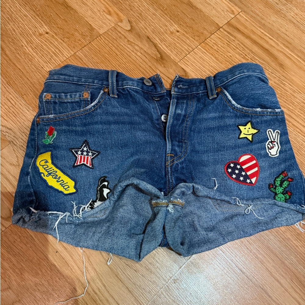 Levi Strauss Jean Shorts With Patches Size W28
